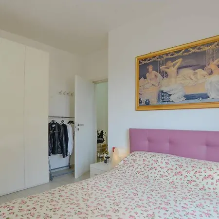 Vento Destate Centro Storico Con Ac * Vado Ligure